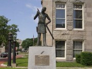 Lewis_Temple_statue
