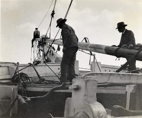 morgan-crew-poignant-whaling-museum-jpg